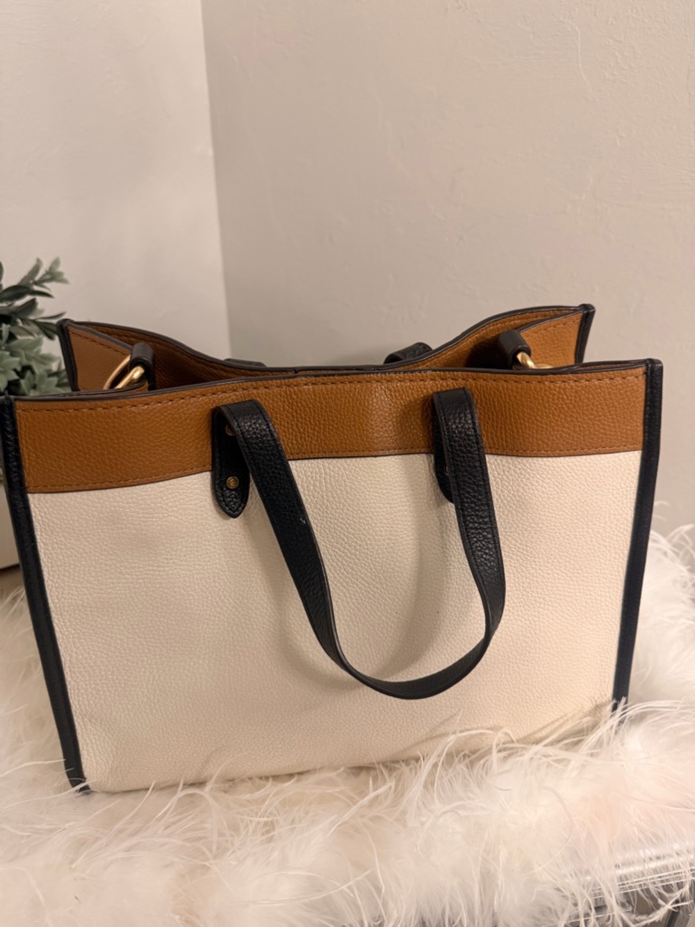 COACH Field Tote 30 In Colorblock With Coach logo Badge Handbag - Picture 3 of 8